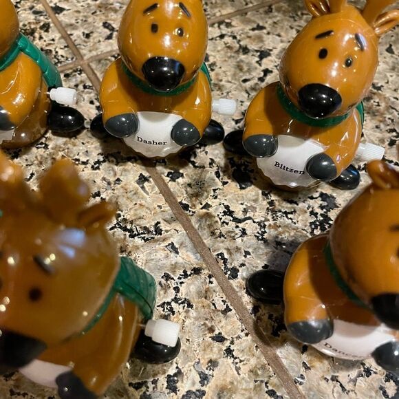 Robin Reed Reindeer Santa’s Reindeer Wind Up Toys set of 6! - Picture 7 of 10